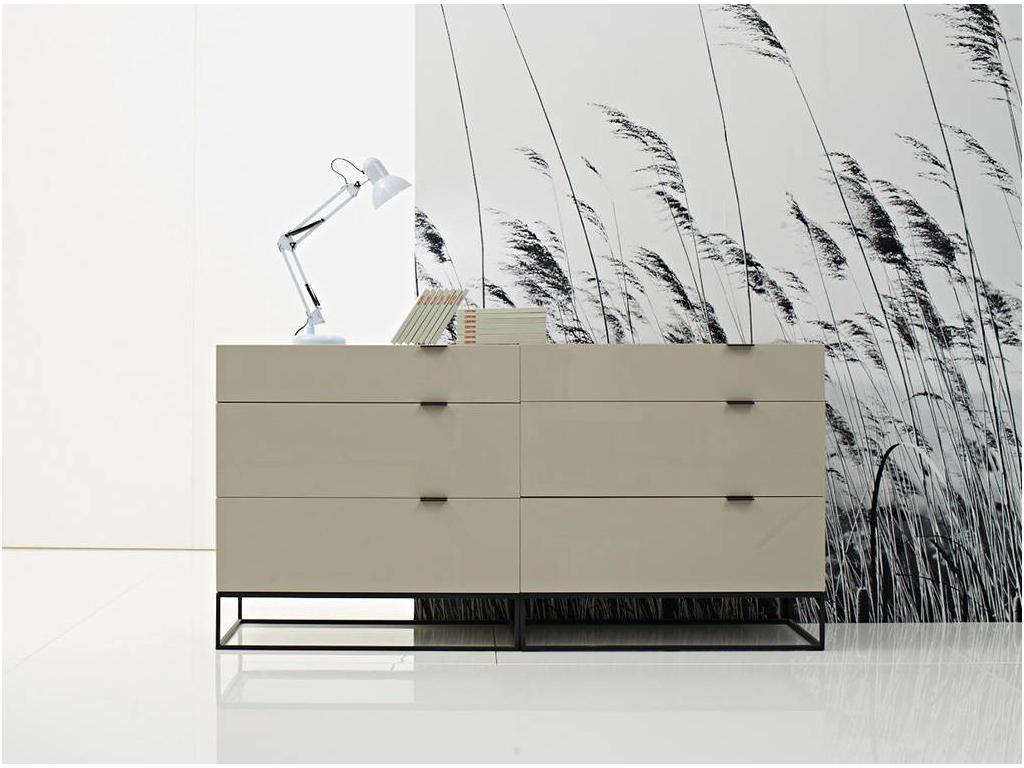 Dresser - Yellow Wood, W 31.5 x D 17.7 x H 31.5 in