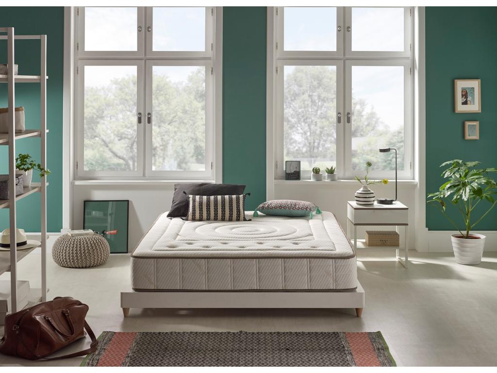 Mattress - W 74.8 x D 59.1 x H 10.2 in